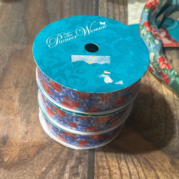 The Pioneer Women Headband and 3 rolls of Ribbon - Picture 8 of 10